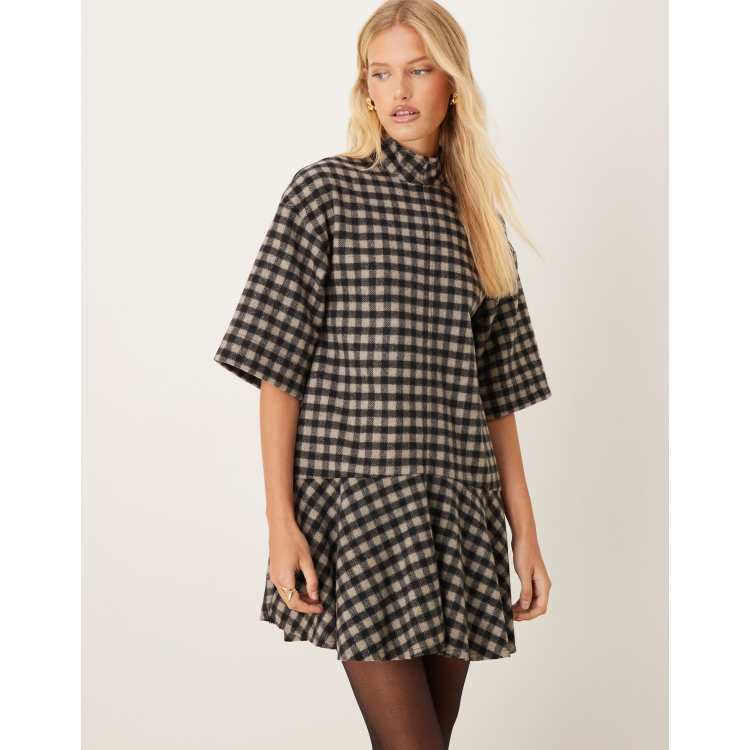 208754575-1-monocheck?$n_750w$