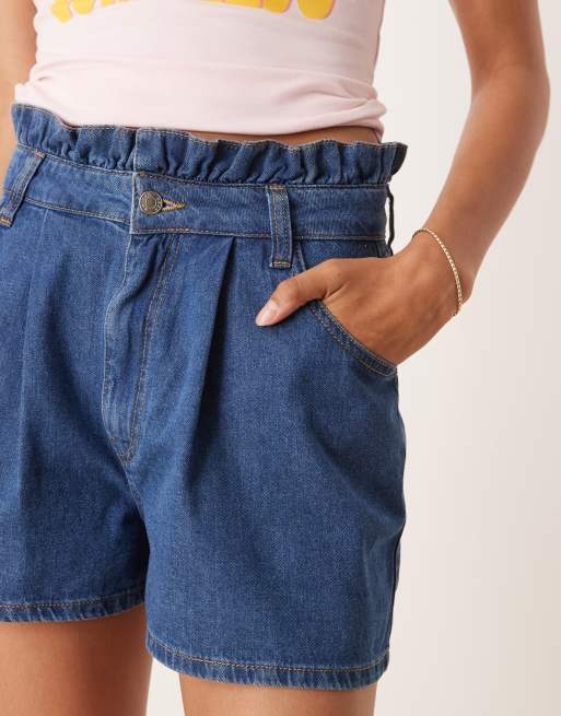 ASOS DESIGN high rise pleated denim shorts with paperbag waist, 3 of 5