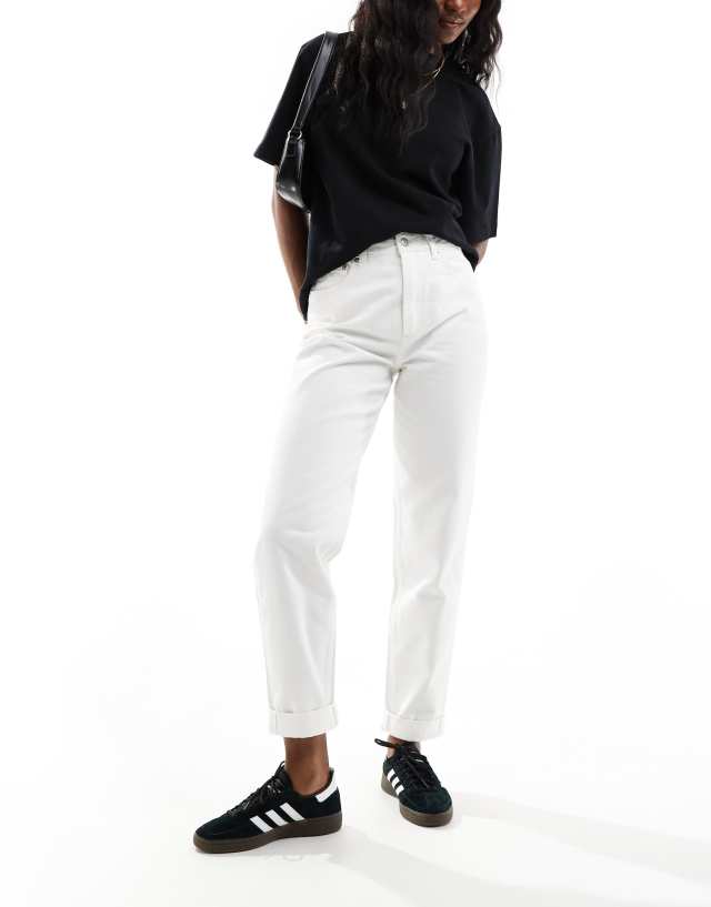 ASOS DESIGN - high rise relaxed mom jean in white