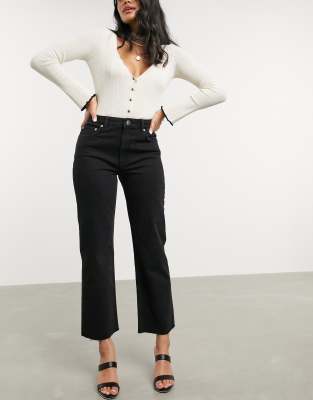 fit and flare cropped jeans