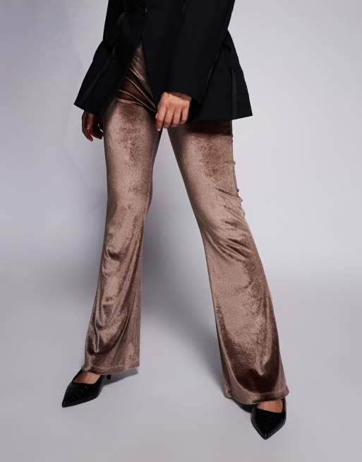 ASOS DESIGN high rise velvet skinny flare in brown, 3 of 5