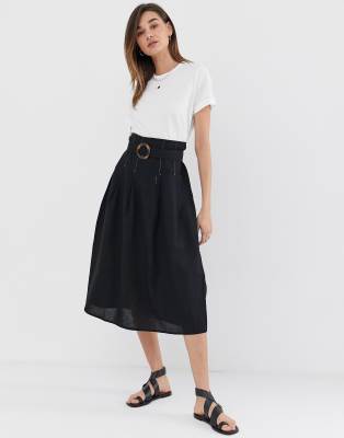 blanche porte robe en lin