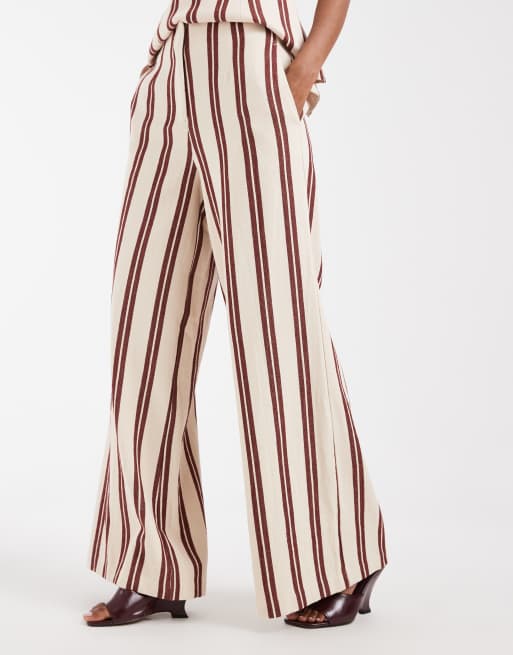 ASOS DESIGN High-Waist-Palazzohose mit weitem Bein und rotem Streifen, 2 von 5