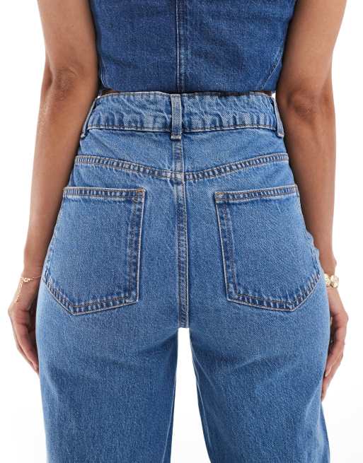 ASOS DESIGN high waist wide leg jeans with front pockets in mid blue , 4 of 5