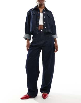 high waisted barrel jean with pleats in rinse-Blue