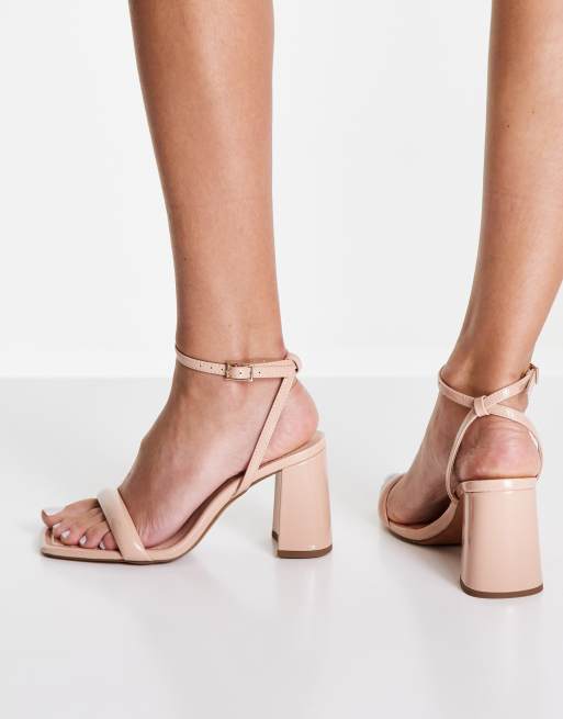 ASOS DESIGN – Hilton – Beige remsandaler med blockklack och bred passform  , 4 av 4