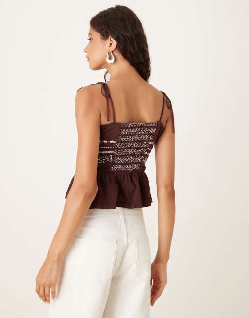 ASOS DESIGN - Hindbærrød camisol med broderi og flæsekant forneden, 2 af 4