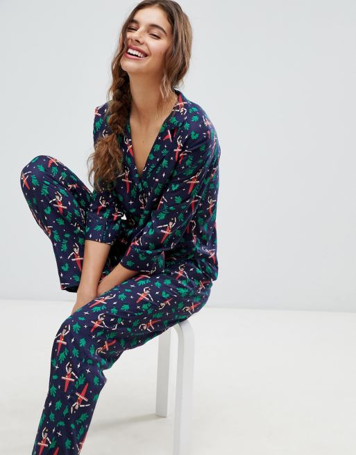 Traditional discount pyjama set