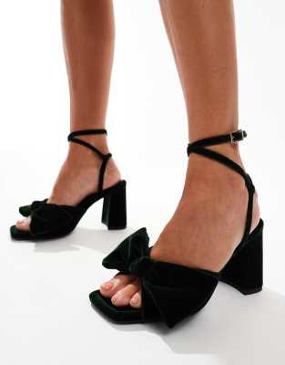 ASOS DESIGN Hitched bow detail mid block heeled sandals in green φωτογραφία