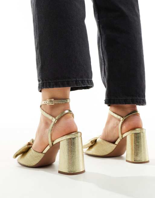 ASOS DESIGN - Hitched - Sandales larges à talon carré mi-haut et nœud - Doré, 3 de 4