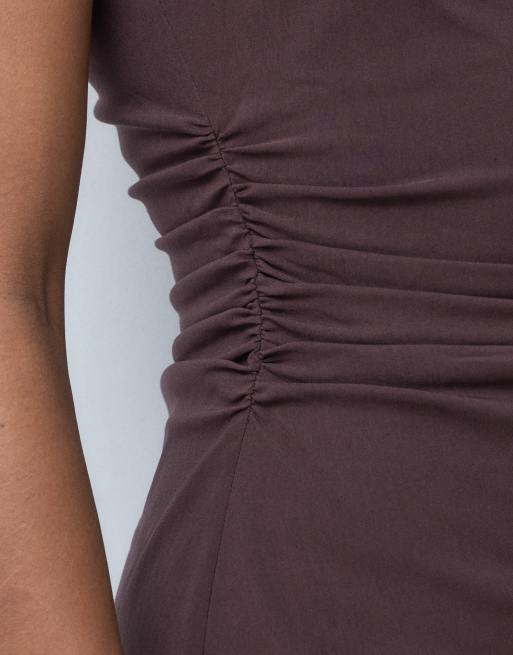 ASOS DESIGN - Højhalset chokoladebrun minikjole med rynkede detaljer i bengalin, 4 af 5