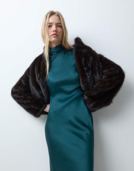 ASOS DESIGN højhalset langærmet satin-maxikjole i ensfarvet mørkegrøn, 3 af 5