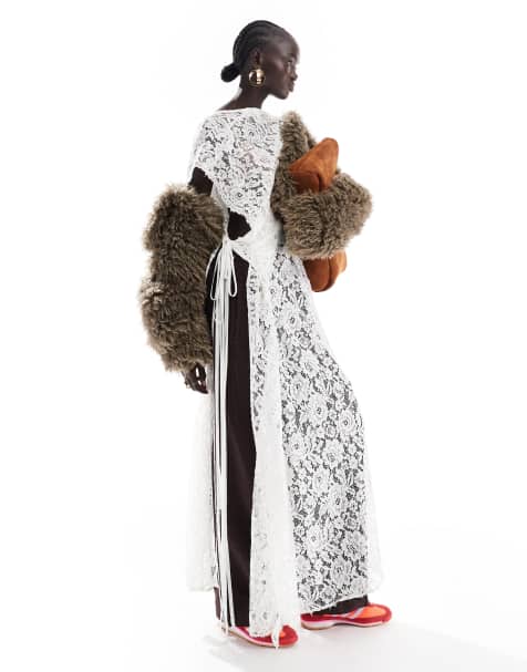 ASOS DESIGN - Højhalset maxikjole med blonder og sidebinding - view 1