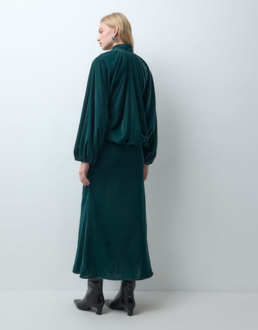 ASOS DESIGN højhalset velour maxikjole i petroleumsblå, 2 af 4