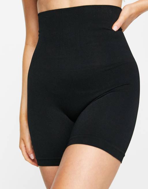 ASOS DESIGN - Højtaljede sømløse shorts med formende effekt i sort