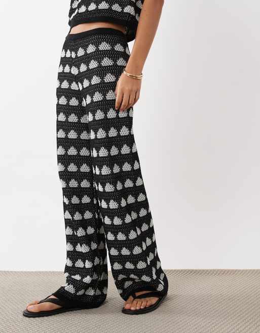 ASOS DESIGN - Hæklede strikkede strandbukser med polkaprikker - Del af sæt, 5 af 5