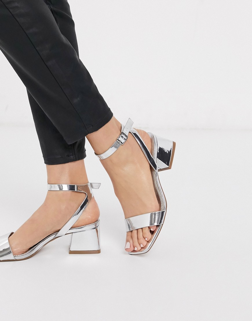 ASOS DESIGN — Hocco — Sølvfarvede højhælede sandaler med blokhæle