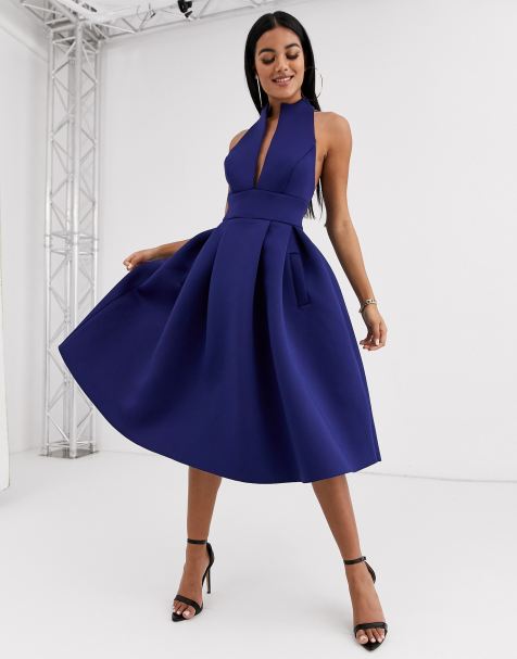 ASOS DESIGN – Hoch geschlossenes Midi-Ballkleid mit tiefem Cut-out am Dekolleté und Riemchendesign hinten