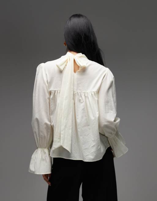 ASOS DESIGN – Hochgeschlossene Bluse in Creme mit Blouson-Ärmeln, 2 von 4