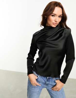 ASOS DESIGN - Hochgeschlossene Bluse in Schwarz mit Schulterpolstern