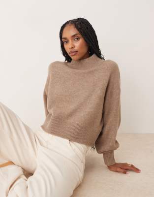 ASOS DESIGN - Hochgeschlossener Pullover in Mokka-Brown