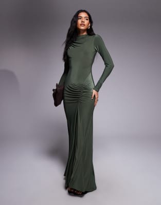ASOS DESIGN - Hochgeschlossenes, anschmiegsames Maxikleid in Grün mit gerafftem Rock-Rot