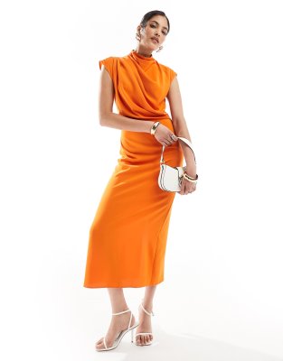 ASOS DESIGN - Hochgeschlossenes, ärmelloses Midikleid in Orange mit drapiertem Ausschnitt