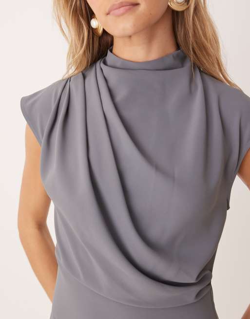 ASOS DESIGN – Hochgeschlossenes, ärmelloses Minikleid in Grau mit drapiertem Ausschnitt, 4 von 4
