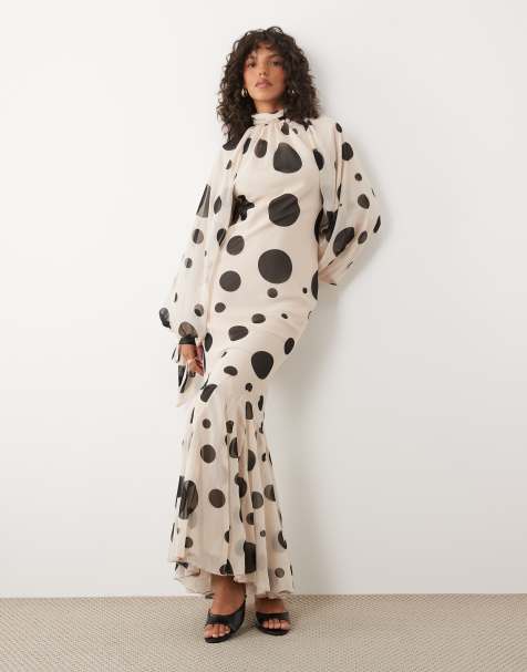 ASOS DESIGN – Hochgeschlossenes Chiffon-Maxikleid mit Polka Dots und Godet-Saum - view 1