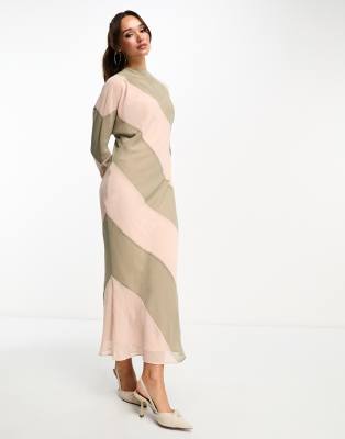 ASOS DESIGN - Hochgeschlossenes, gestreiftes Maxikleid in Taupe und Rosa-Bunt