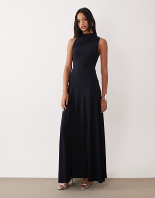 ASOS DESIGN - Hochgeschlossenes Maxikleid in Marineblau mit Raffung am Rücken und Tunnelzug-Brown