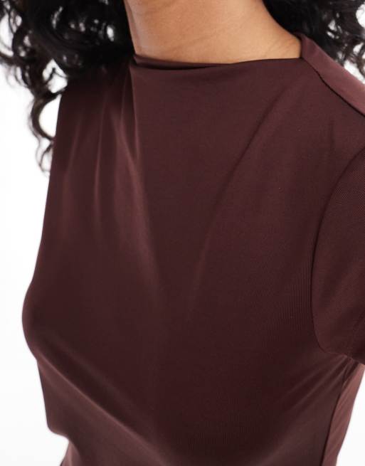 ASOS DESIGN – Hochgeschlossenes Oberteil in Braun mit Rückenausschnitt, 4 von 4