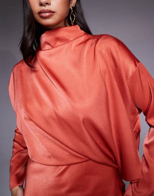 ASOS DESIGN – Hochgeschlossenes Satin-Maxikleid in Rostrot mit Ärmeldetail und Bias-Cut, 3 von 4