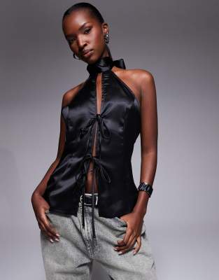 ASOS DESIGN - Hochgeschlossenes Satin-Oberteil in Schwarz mit gebundener Vorderseite