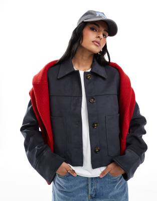 ASOS DESIGN - Hochwertige Jacke aus Wildlederimitat in Anthrazit mit hohem Kragen-Braun