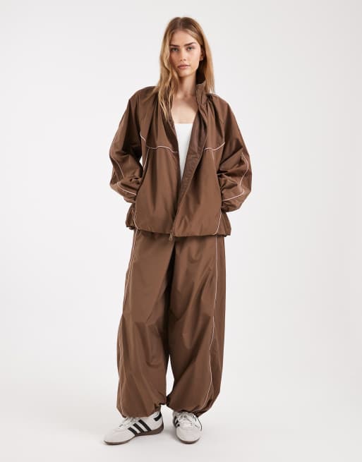 ASOS DESIGN – Hochwertige Oversize-Trainingsjacke in Braun und Rosa, Kombiteil, 4 von 4