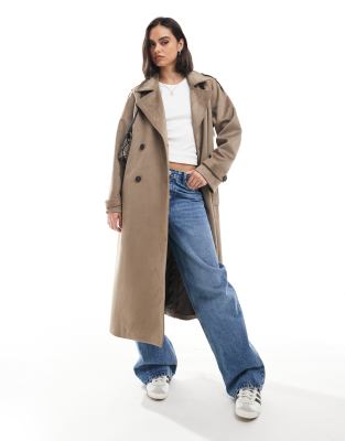 ASOS DESIGN – Hochwertiger Trenchcoat in Wildlederoptik in Beige
