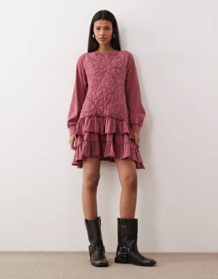 ASOS DESIGN - Hochwertiges, gestepptes Mini-Sweatshirtkleid in dunklem Rosé-Rosa