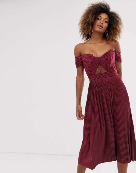 ASOS DESIGN – Hochwertiges, plissiertes Midi-Spitzenkleid mit Carmenausschnitt