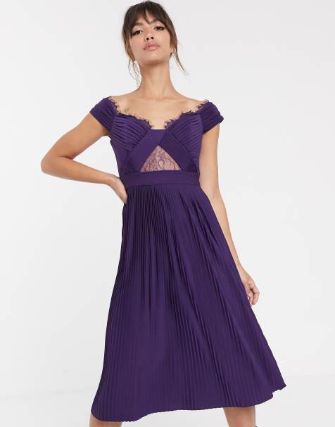 ASOS DESIGN – Hochwertiges, plissiertes Midi-Spitzenkleid mit Carmenausschnitt