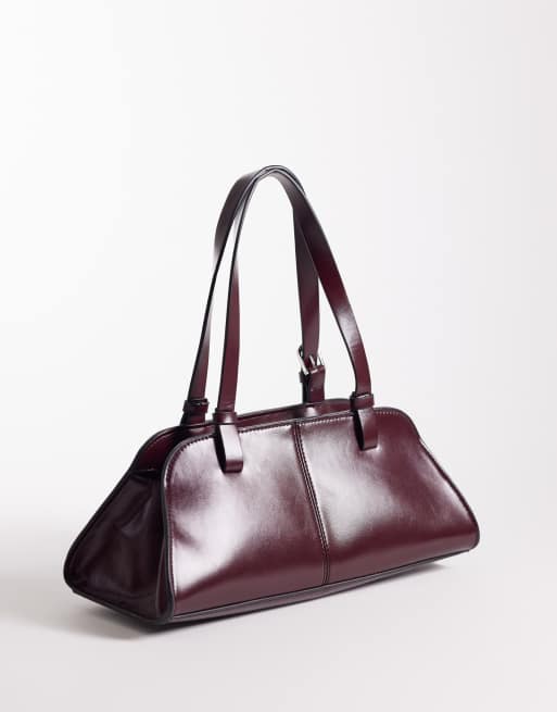ASOS DESIGN - Hoekige bowlingtas met gespdetail in bordeauxrood, 4 van 4