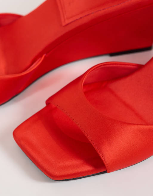 ASOS DESIGN Hola mid wedge mules in red satin, 3 of 4