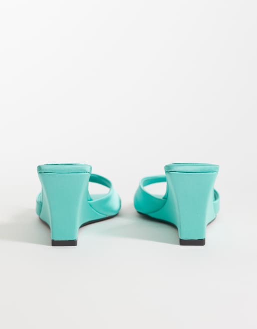 ASOS DESIGN Hola mittelhohe Wedge-Mules aus türkisfarbenem Satin, 4 von 4