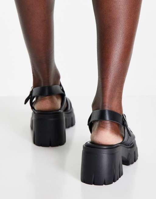 ASOS DESIGN Hollis chunky fisherman mid heeled sandals in black , 3 of 4