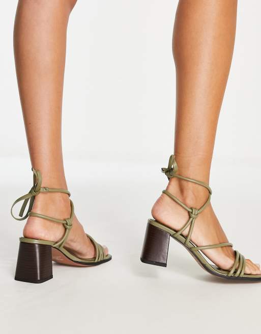 ASOS DESIGN – Hollow – Riemchensandalen mit Knöchelschnürung und mittelhohem Absatz in Grün , 3 von 4