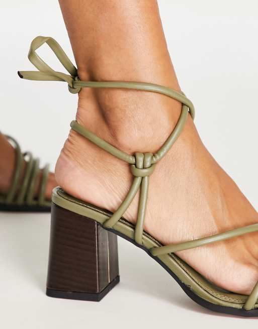 ASOS DESIGN - Hollow - Sandali con tacco medio e allacciatura alla caviglia, colore verde , 2 di 4
