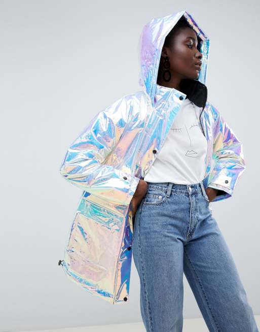 Holographic jacket outlet