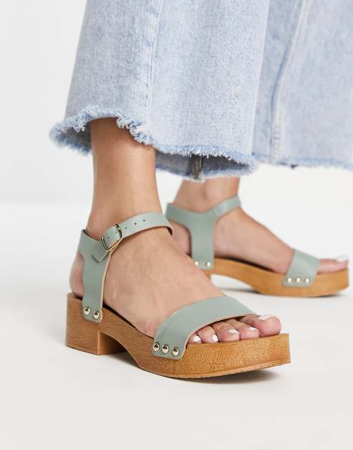 ASOS DESIGN ‑ Honestly ‑ Clog-Sandalen in Salbeigrün mit mittlerem Absatz 