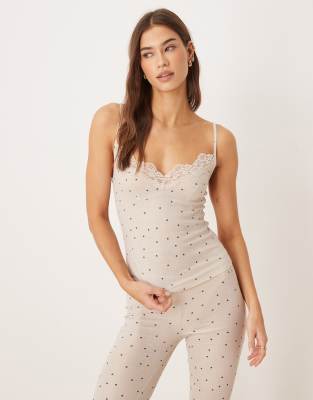 ASOS DESIGN - Honey - Anschmiegsames Pyjama-Camisole in Cremeweiß mit Polka Dots und Spitzenborte-Neutral