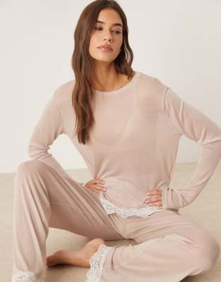Honey - Mix & Match - Top de pyjama transparent près du corps à manches longues avec bordures en dentelle - Marron-Brown 38